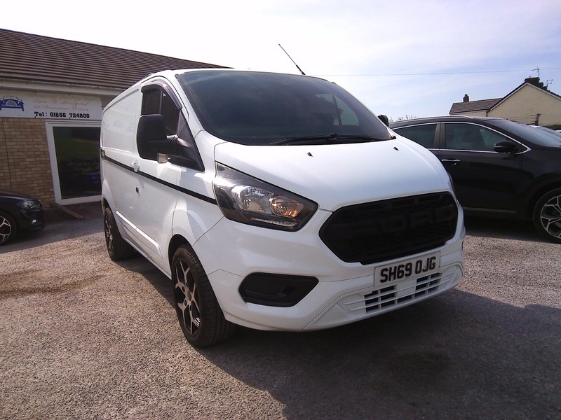 Ford Transit Custom Custom 300 Trend L1 Swb 2.0 Ecoblue 130Ps Air Con Silver #3