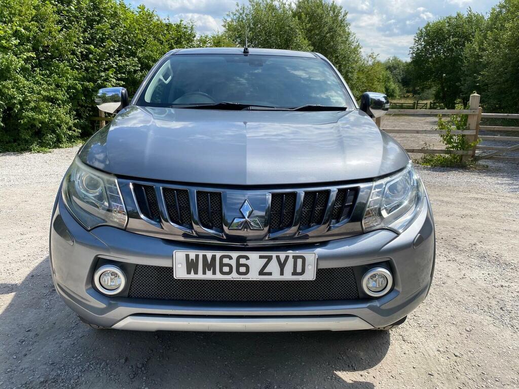 Mitsubishi L200 Pickup 2.4 Di-d Dc Barbarian 4Wd Euro 6 Grey #2