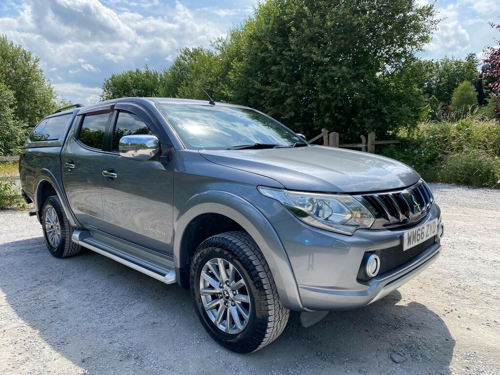 Mitsubishi L200 Pickup 2.4 Di-d Dc Barbarian 4Wd Euro 6 Grey
