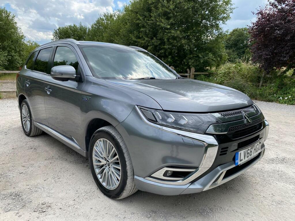 Mitsubishi Outlander 2.4H Twinmotor 13.8Kwh 4H Cvt 4Wd Euro 6 Ss Grey