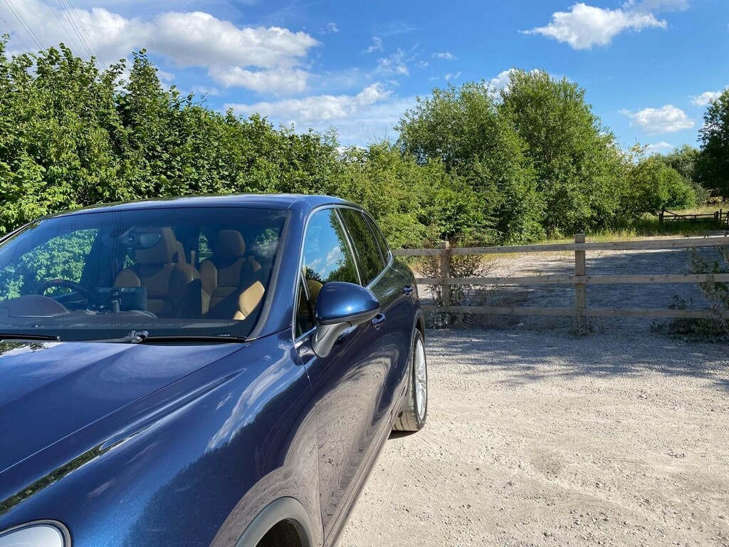 Porsche Cayenne 245 Tiptronic S Pan Roof, 20 Alloys  #10