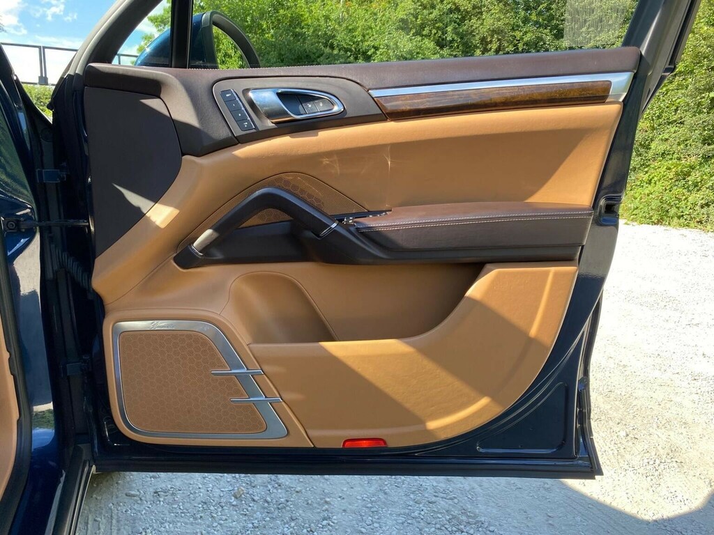Porsche Cayenne 245 Tiptronic S Pan Roof, 20 Alloys  #26