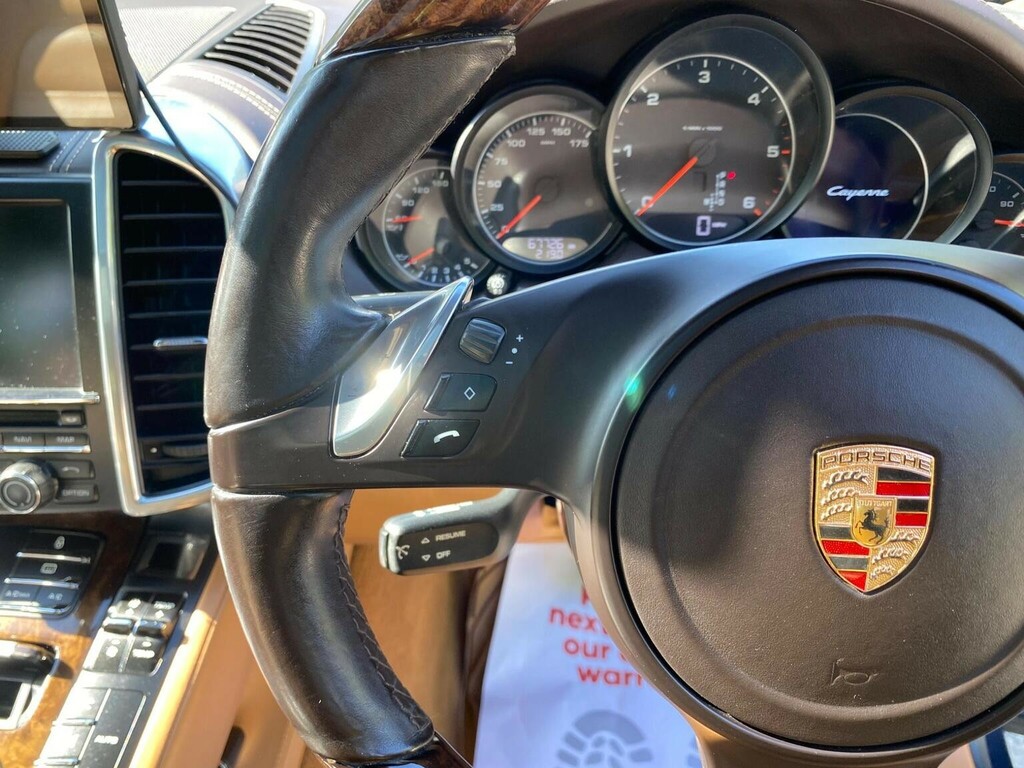 Porsche Cayenne 245 Tiptronic S Pan Roof, 20 Alloys  #33
