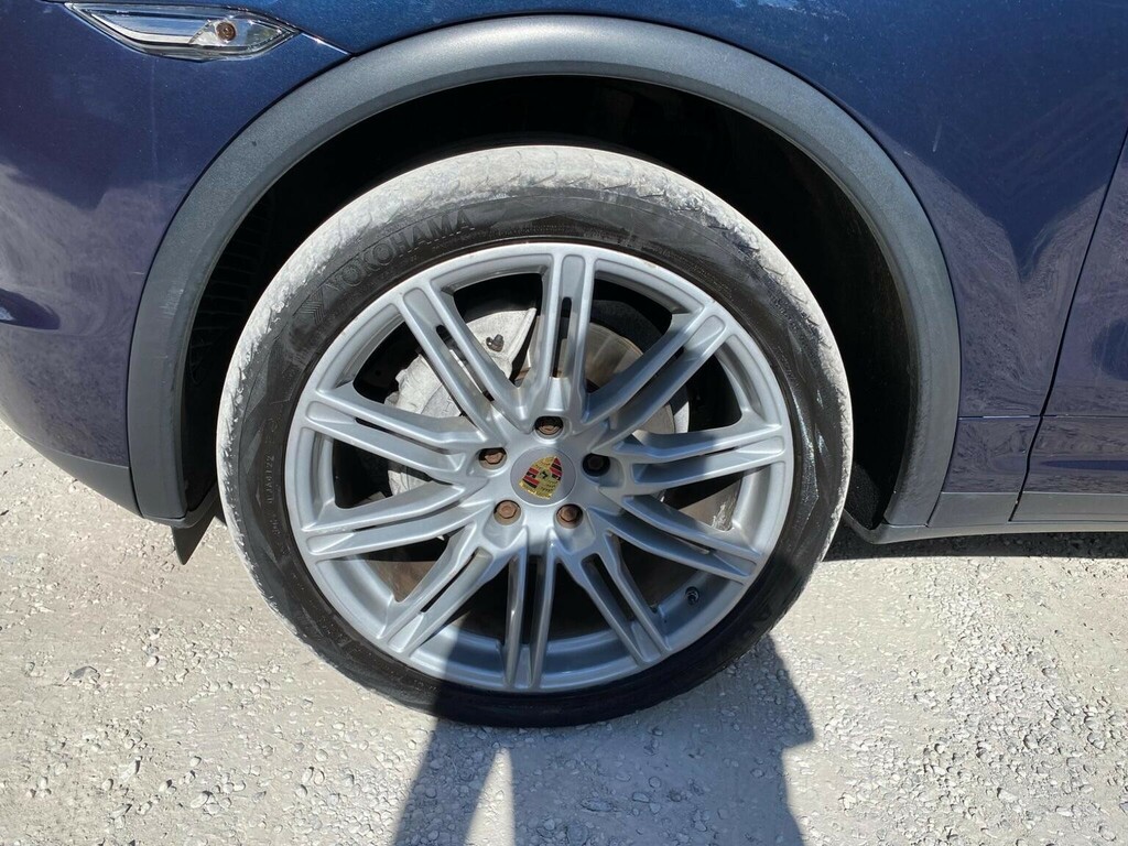 Porsche Cayenne 245 Tiptronic S Pan Roof, 20 Alloys  #39