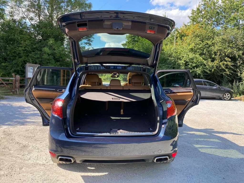 Porsche Cayenne 245 Tiptronic S Pan Roof, 20 Alloys  #32