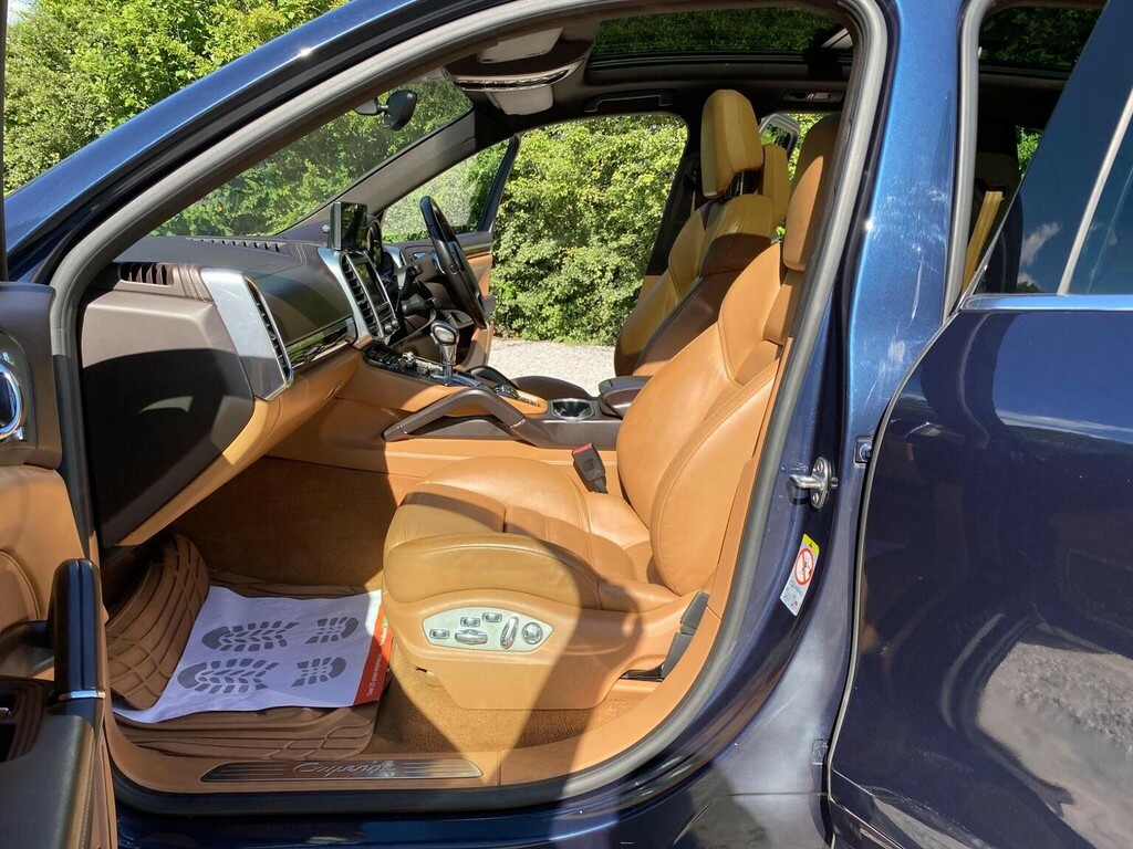 Porsche Cayenne 245 Tiptronic S Pan Roof, 20 Alloys  #19