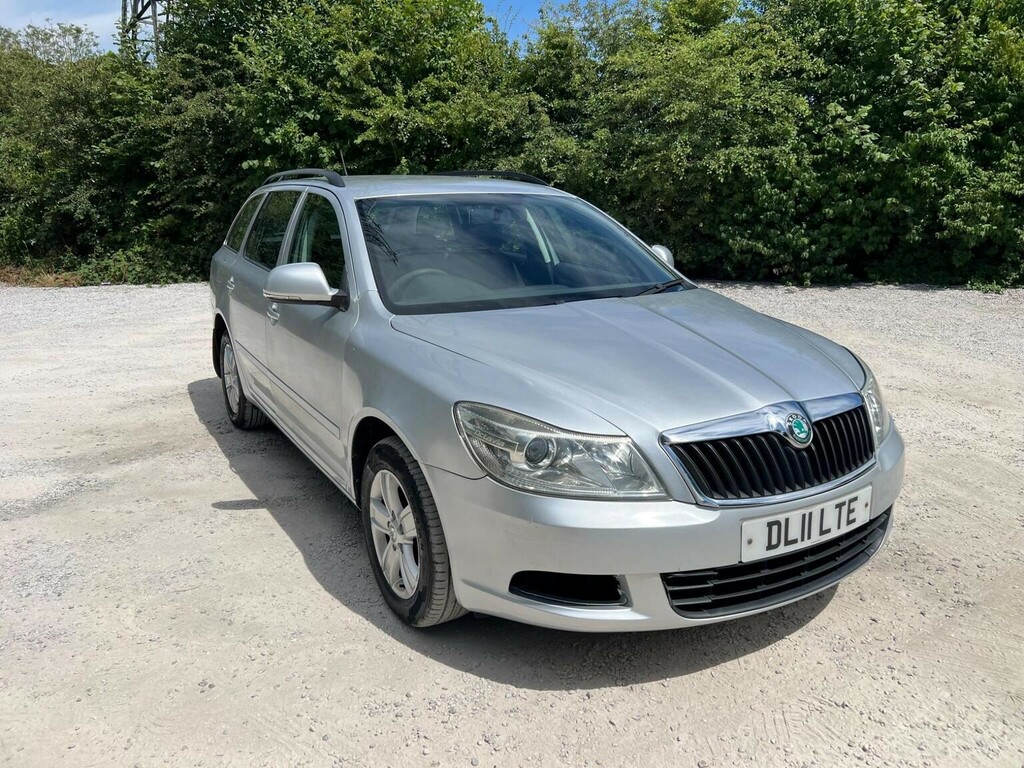 Skoda Octavia Estate 1.6 Mpi Se Euro 5 201111 Grey #1