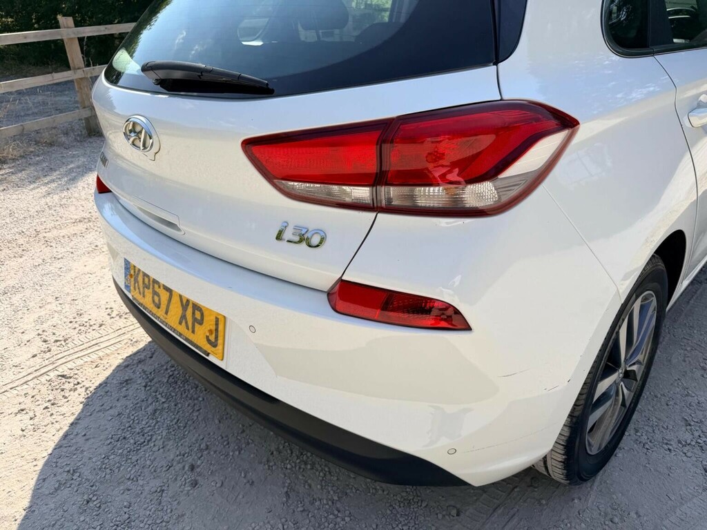 Hyundai I30 Estate 1.6 Crdi Blue Drive Premium Tourer Euro 6 Black #12