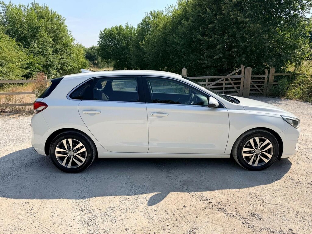 Hyundai I30 Estate 1.6 Crdi Blue Drive Premium Tourer Euro 6 Black #8