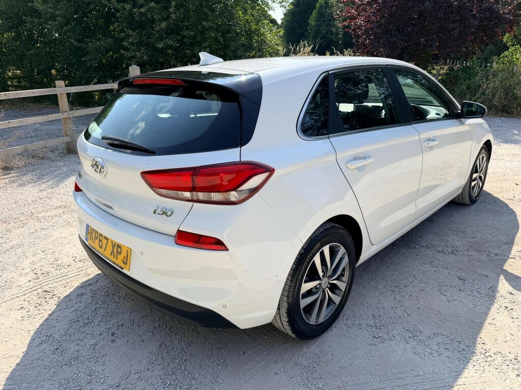 Hyundai I30 Estate 1.6 Crdi Blue Drive Premium Tourer Euro 6 Black #7