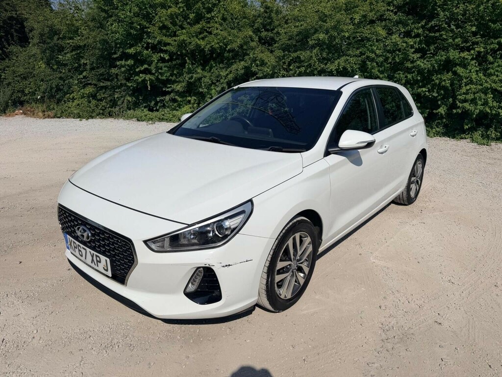 Hyundai I30 1.6 Crdi Blue Drive Se Nav Euro 6 Ss White #3