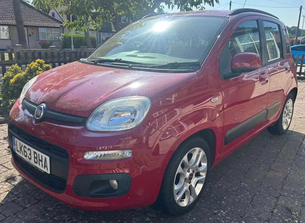 Fiat Panda 1.2 Lounge Hatchback Red