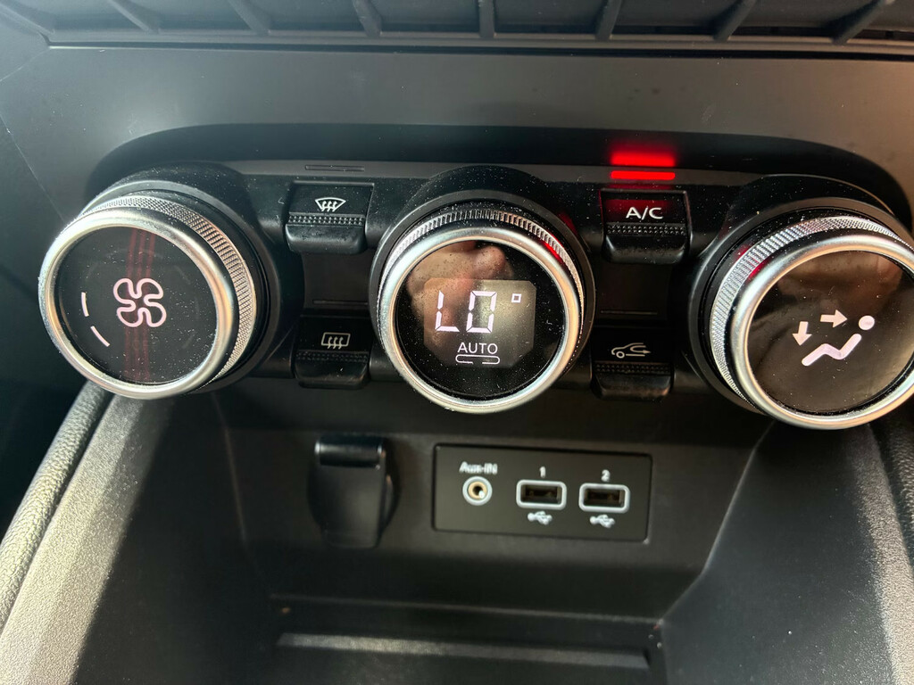 Renault Clio 1.0 Tce 100 Iconic Ha Orange #23