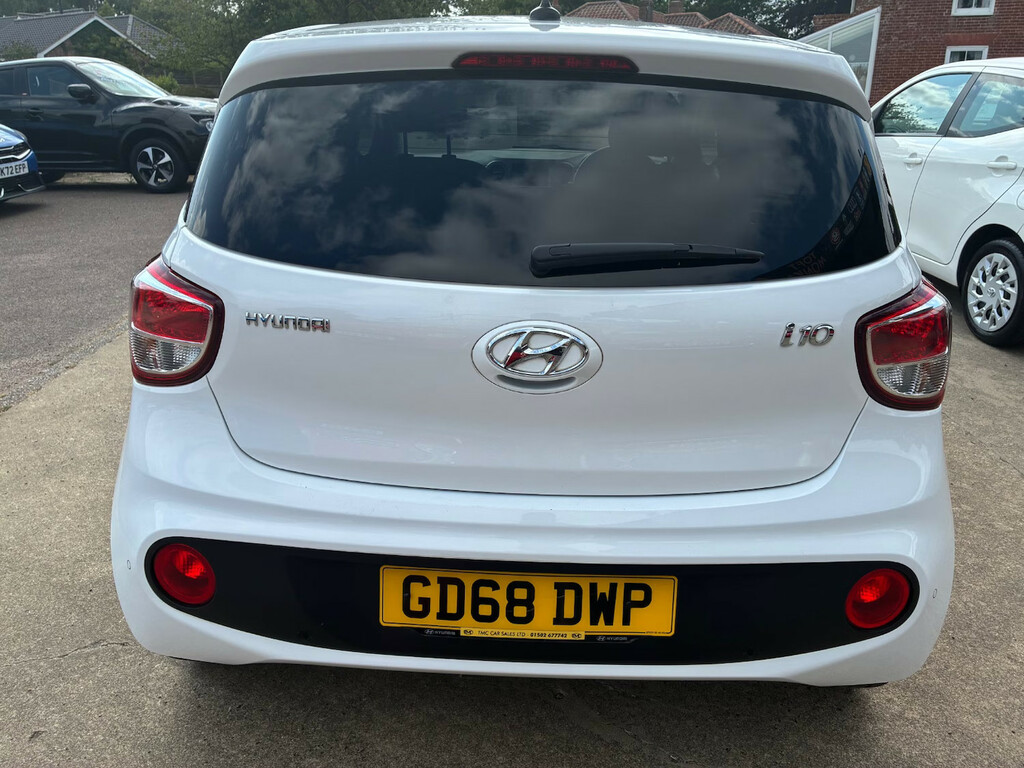 Hyundai I10 1.2 Premium Se Hatchback White #5