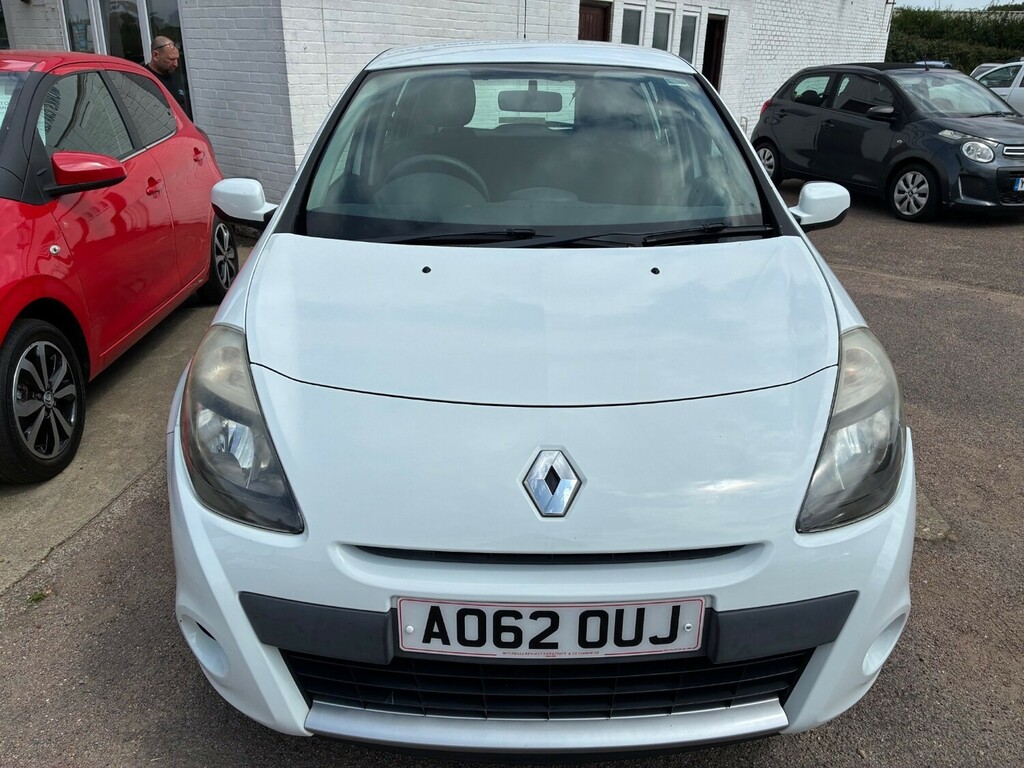 Renault Clio 1.2 16V Expression Hatchback White #2