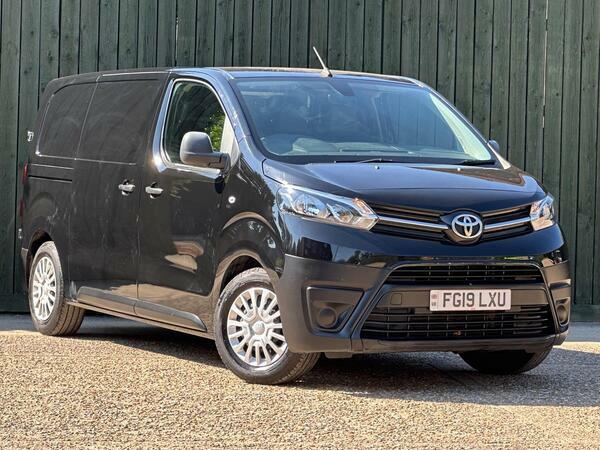 Toyota PROACE 1.6D Icon Medium Panel Van Mwb Euro 6 Ss 6Dr Black