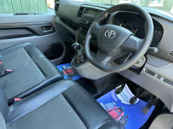 Toyota PROACE 1.6D Icon Medium Panel Van Mwb Euro 6 Ss 6Dr Black #2