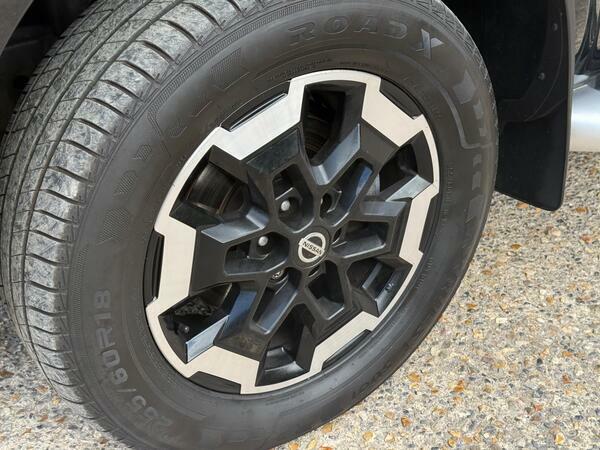 Nissan Navara Pickup Grey #28