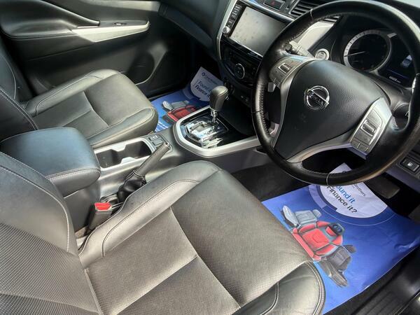 Nissan Navara Pickup Grey #2