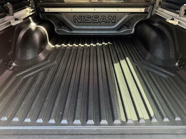 Nissan Navara Pickup Grey #33