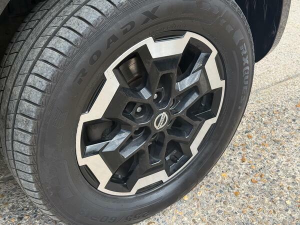Nissan Navara Pickup Grey #30