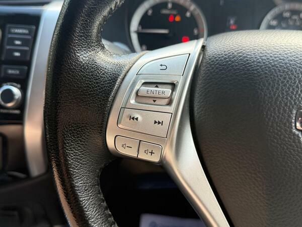 Nissan Navara Pickup Grey #22