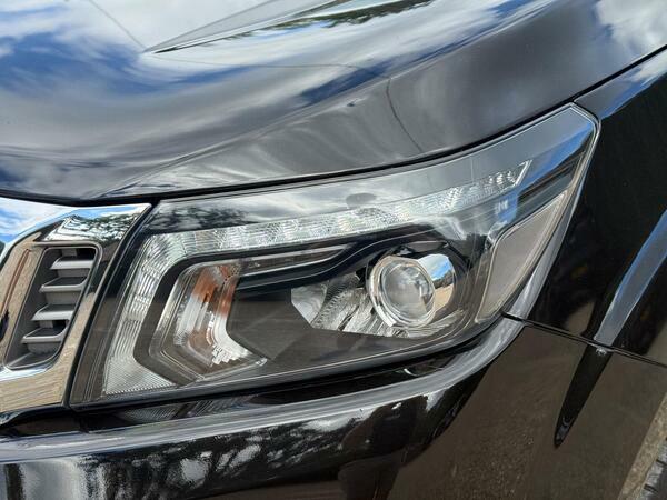 Nissan Navara Pickup Grey #27