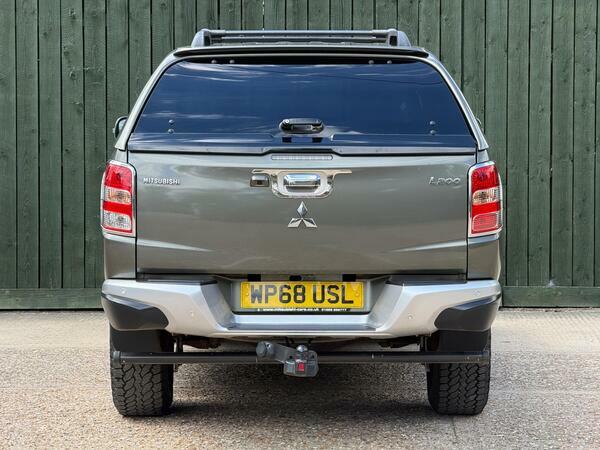 Mitsubishi L200 2.4 Di-d Dc Titan Pickup 4Wd Eur Green #16