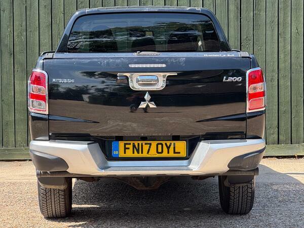 Mitsubishi L200 2.4Di-d 4Wd Barbarian Dcb Truckman Top White #13