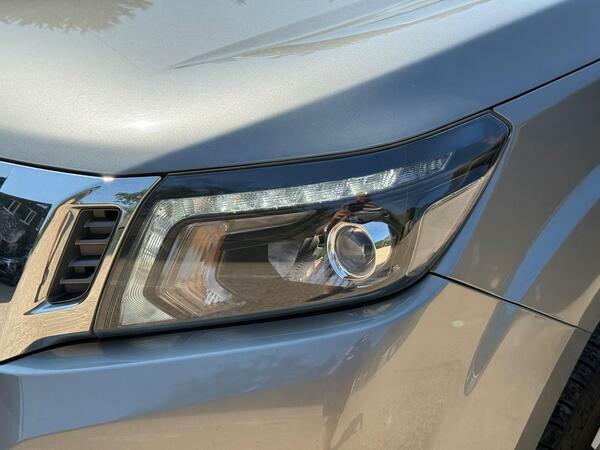 Nissan Navara Double Cab Pick Up Tekna 2.3Dci 190 Tt 4Wd 20 White #25