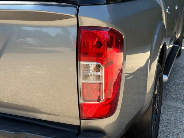 Nissan Navara Double Cab Pick Up Tekna 2.3Dci 190 Tt 4Wd 20 White #38