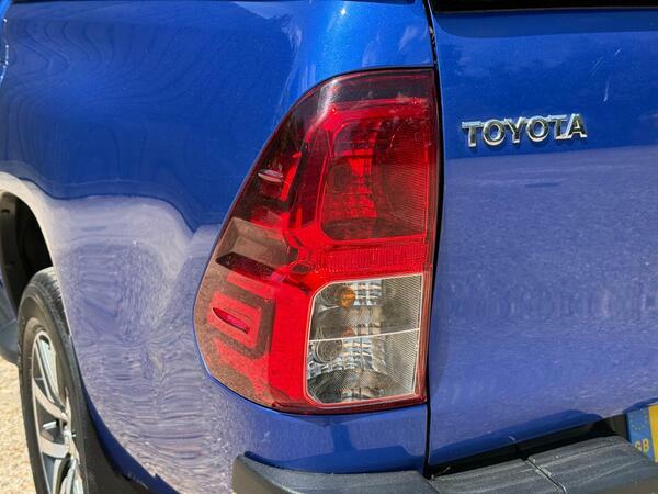Toyota HILUX Hilux Invincible D-4d 4Wd Double Cab Black #41