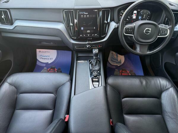 Volvo XC60 2.0 D4 Momentum Euro 6 Ss Silver #2