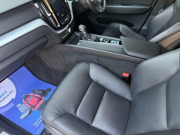 Volvo XC60 2.0 T8 390 Hybrid R-design Pro Awd Geartroni #8