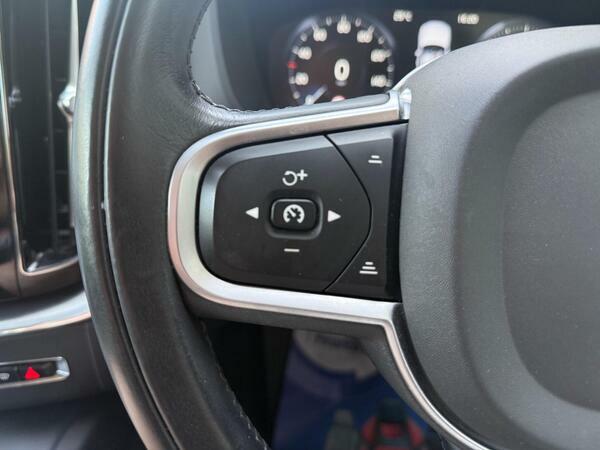 Volvo XC60 2.0 T8 390 Hybrid R-design Pro Awd Geartroni #30