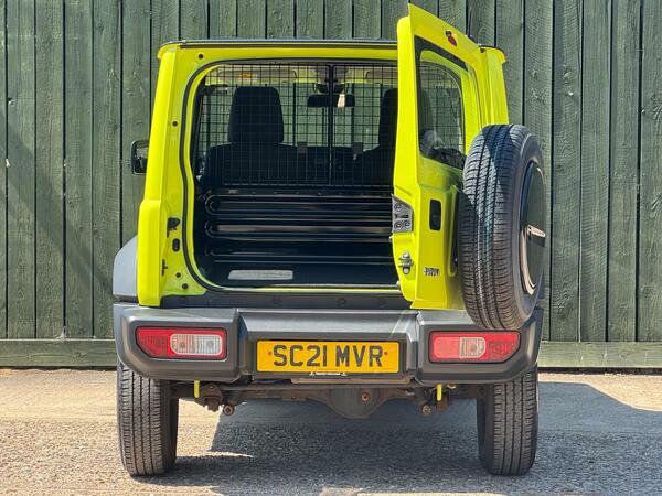 Suzuki Jimny White #11