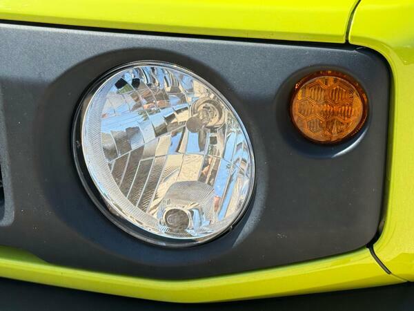 Suzuki Jimny White #26