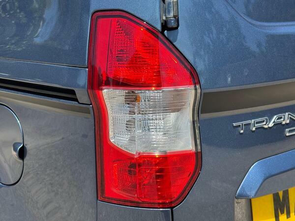 Ford Transit Courier Courier Black #41