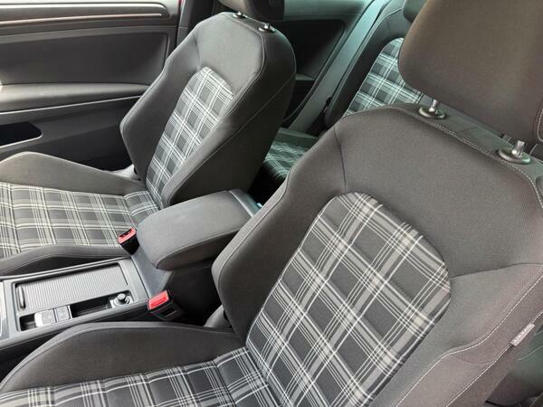 Volkswagen Golf Petrol White #6
