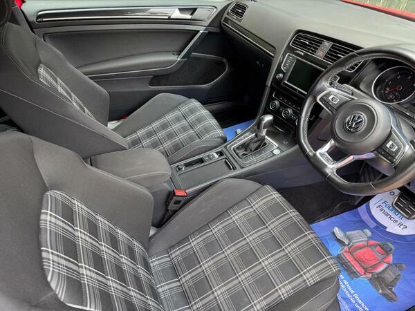 Volkswagen Golf Petrol White #2