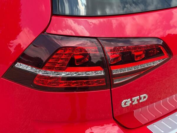 Volkswagen Golf Petrol White #43