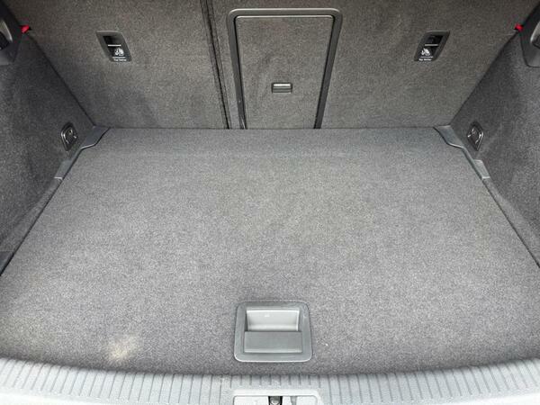 Volkswagen Golf Petrol White #42
