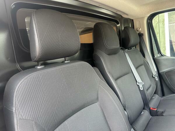 Renault Trafic 2.0 Dci Energy 28 Sport Swb Standard Roof Euro 6 Black #4