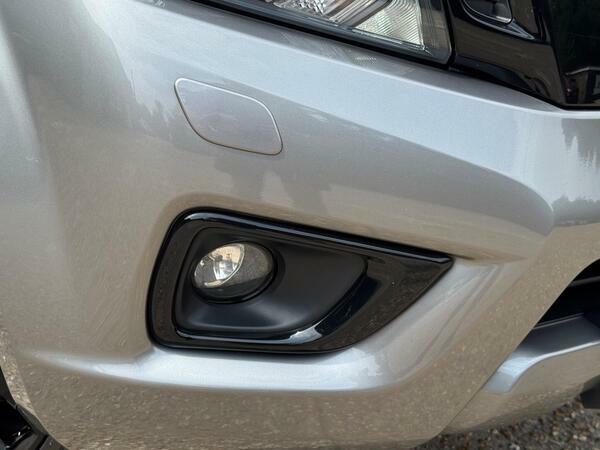 Nissan Navara Dci Tekna Shr Dcb Black #14