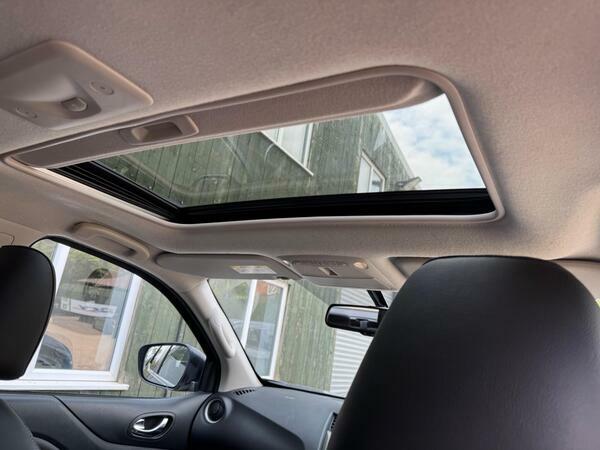 Nissan Navara Dci Tekna Shr Dcb Black #44
