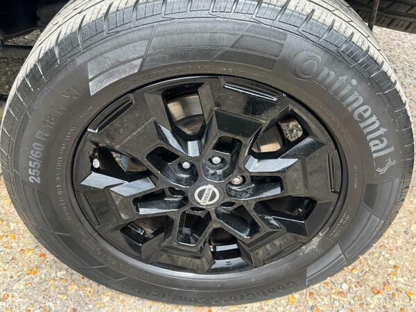Nissan Navara Dci Tekna Shr Dcb Black #24