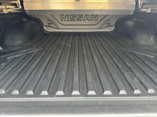 Nissan Navara Dci Tekna Shr Dcb Black #43