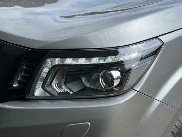 Nissan Navara Dci Tekna Shr Dcb Black #46