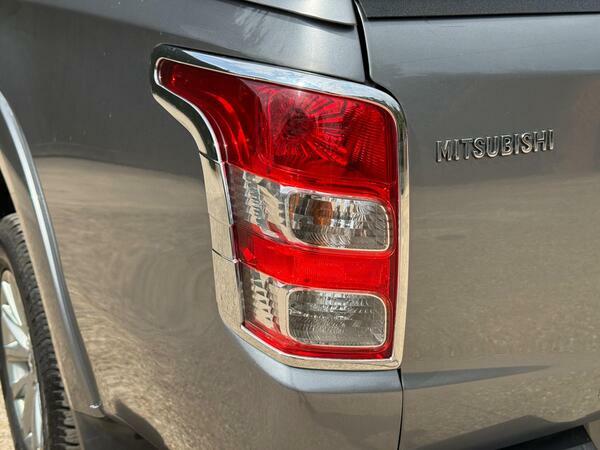 Mitsubishi L200 Double Cab Di-d 151 4Life 4Wd White #40