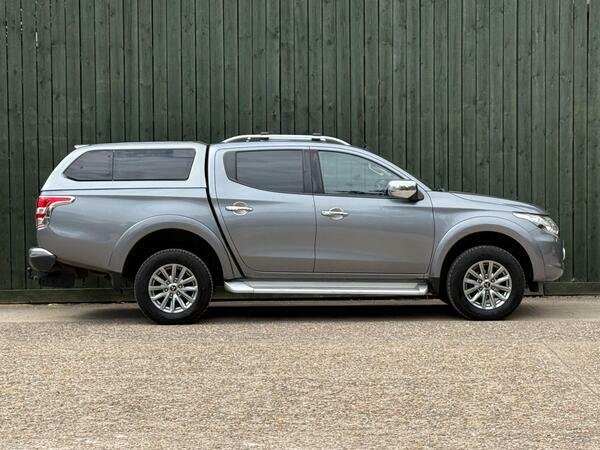 Mitsubishi L200 Double Cab Di-d 151 4Life 4Wd White #19